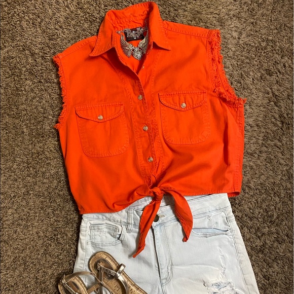 New, Bikers World, Orange Sleeveless Button Down - Picture 2 of 5